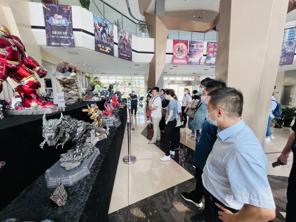看·新区风采，龙头担当！全国主流晚报社长总编辑青岛西海岸新区行