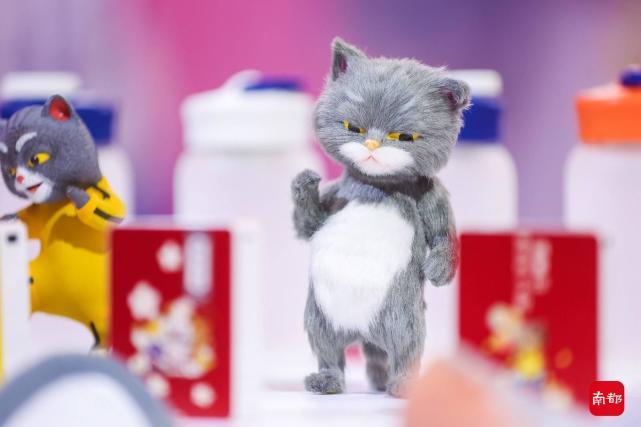 东莞潮玩 从工厂“理工男”到“艺术家”，探索制造业的创意转型